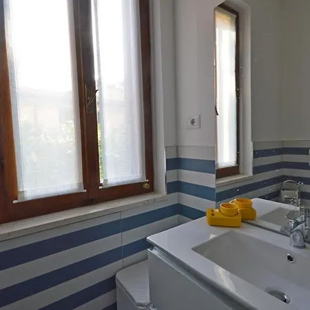 Bilocale Al Porto דירה *